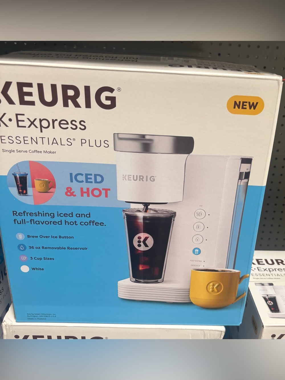 Keurig White Single-Serve Coffee Maker with Yellow Mug